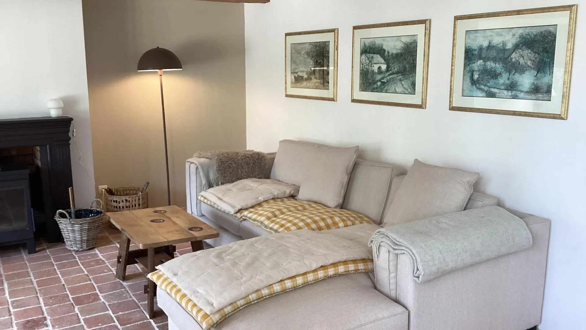 Апартаменты Une Grange En Bretagne Плёдьян